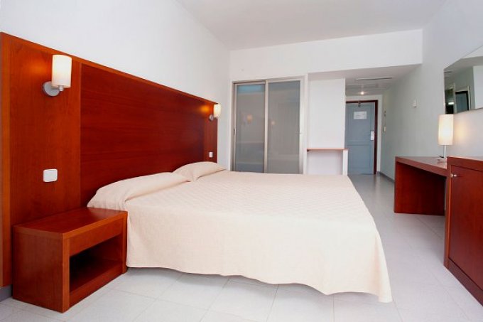 Ibiza Playa Hotel page image